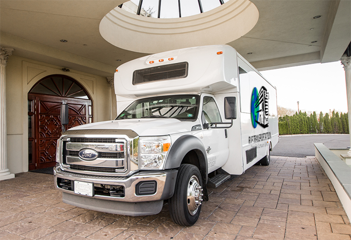 28_passenger_ford_bus exterior image2